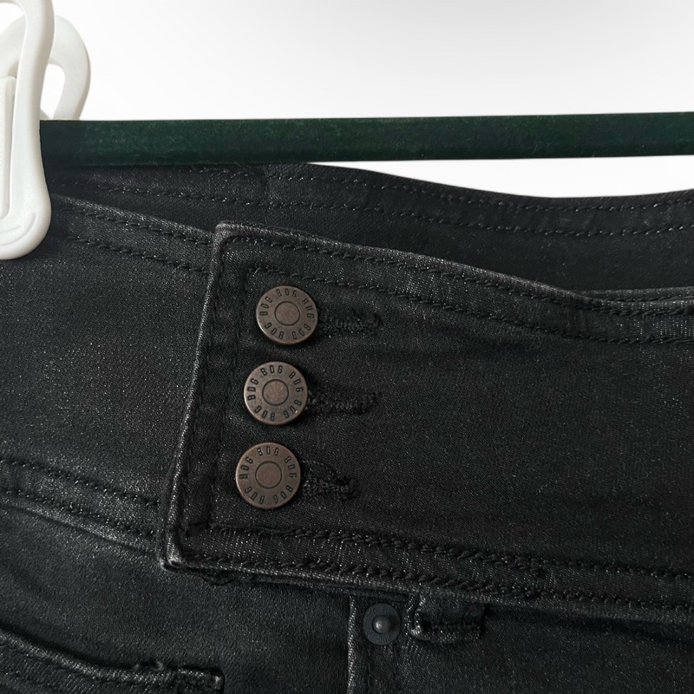 Urban Outfitters BDG Y2K Belted Flare Low Rise Jean Dark Wash Size 33 Black Slim - Picture 6 of 16